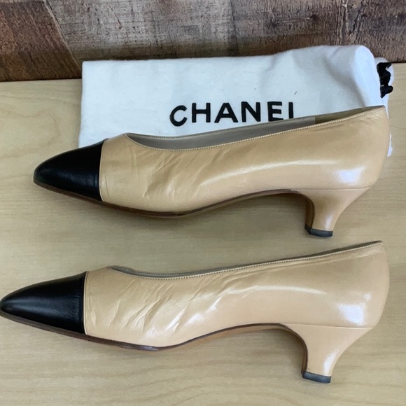 Chanel Cap toe low heel, Size 37.5 - Picture 5 of 7